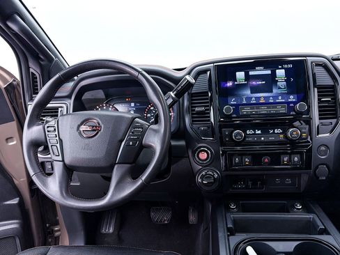 Used 2024 Nissan Titan PRO-4X w/ Pro-4x Convenience Package AWD/4WD image 7