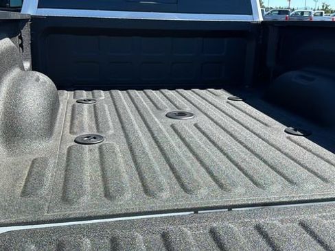 New 2026 RAM 2500 Laramie AWD/4WD image 15