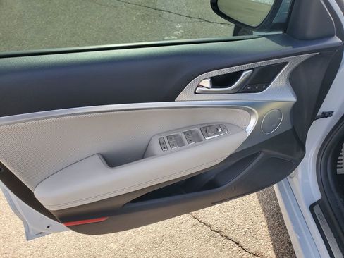 Used 2022 Genesis G70 3.3T w/ Sport Advanced Package image 8