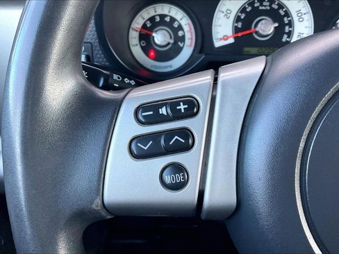 Used 2012 Toyota FJ Cruiser 4WD image 10