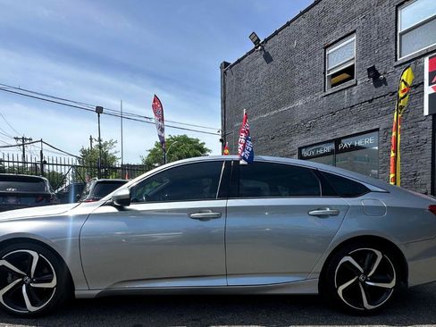 Used 2020 Honda Accord Sport image 4