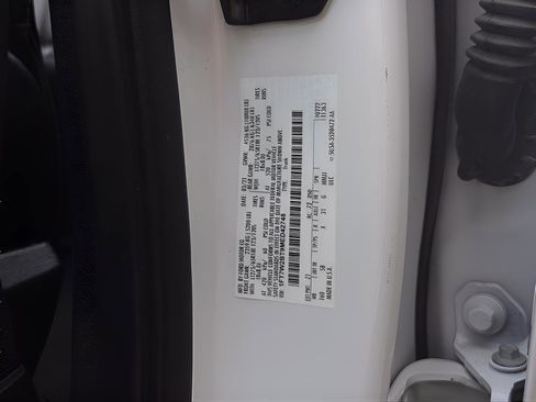 Used 2021 Ford F250 Lariat w/ Lariat Value Package AWD/4WD image 30