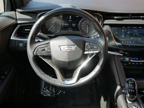 Used 2022 Cadillac XT6 Premium Luxury w/ Technology Package image 14