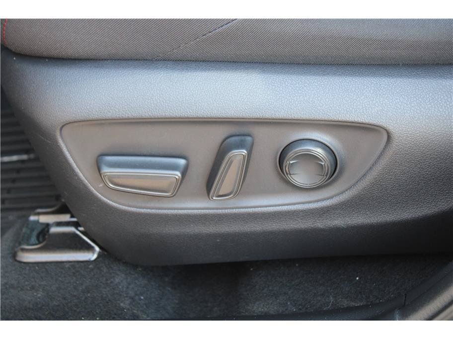 Used 2021 Toyota RAV4 SE w/ Weather & Moonroof Package AWD/4WD image 16