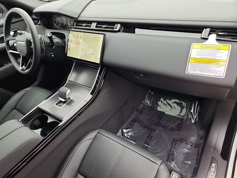 New 2026 Land Rover Range Rover Velar Dynamic SE image 27