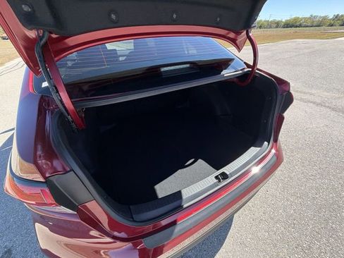 Used 2025 Toyota Corolla LE image 24