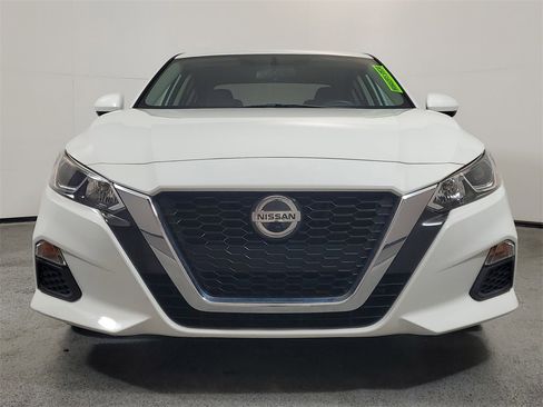 Used 2019 Nissan Altima 2.5 S image 2