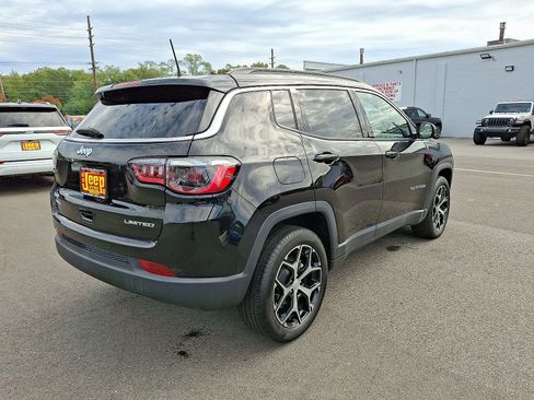 Certified 2024 Jeep Compass Limited image 6