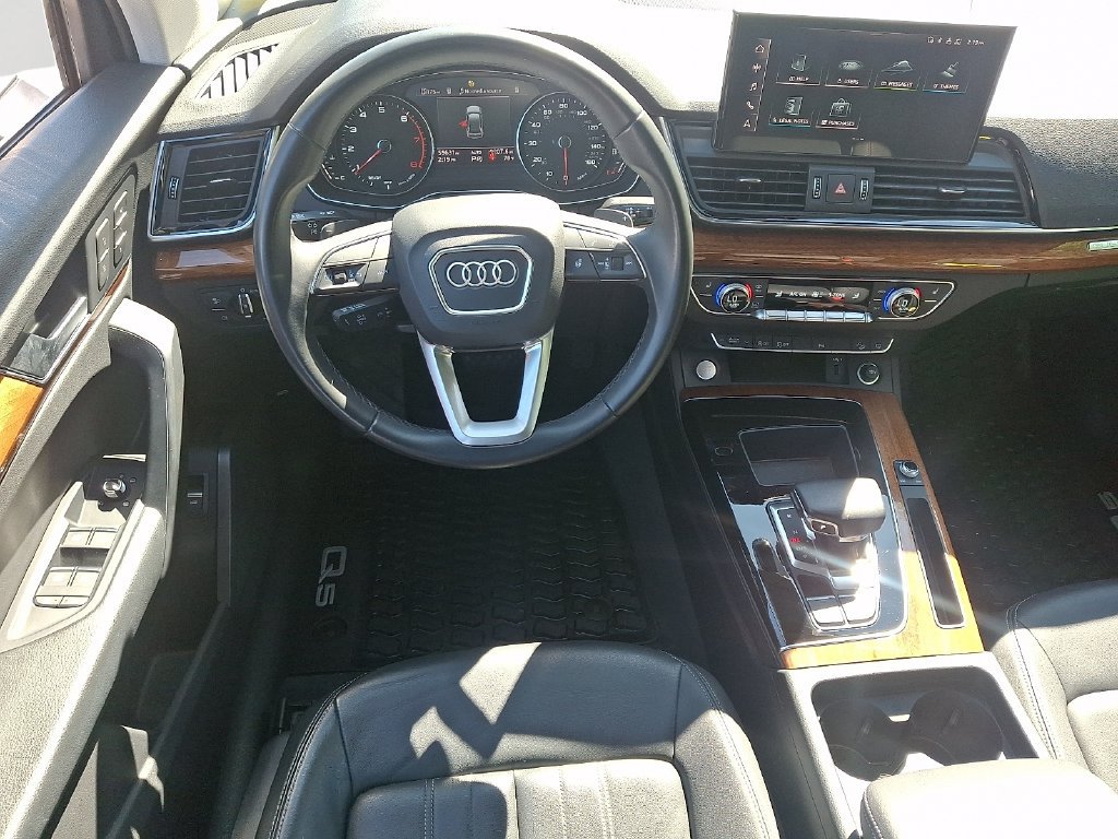 Used 2023 Audi Q5 2.0T Premium w/ Convenience Package AWD/4WD image 12