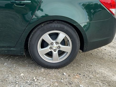 Used 2014 Chevrolet Cruze LT image 12