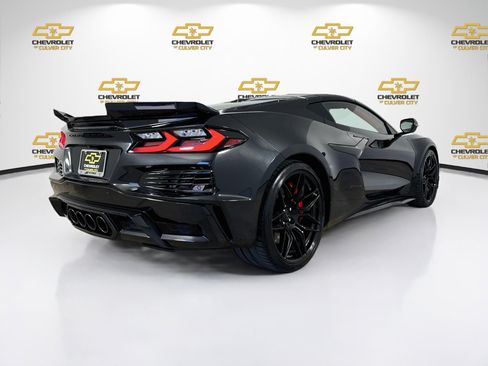 Used 2024 Chevrolet Corvette Z06 w/ Stealth Interior Trim Package RWD image 8