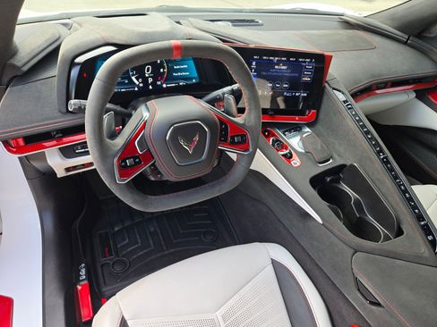 Used 2023 Chevrolet Corvette Stingray Premium Cpe w/ Z51 Performance Package image 13