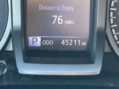 Used 2021 Toyota Tacoma TRD Sport image 19