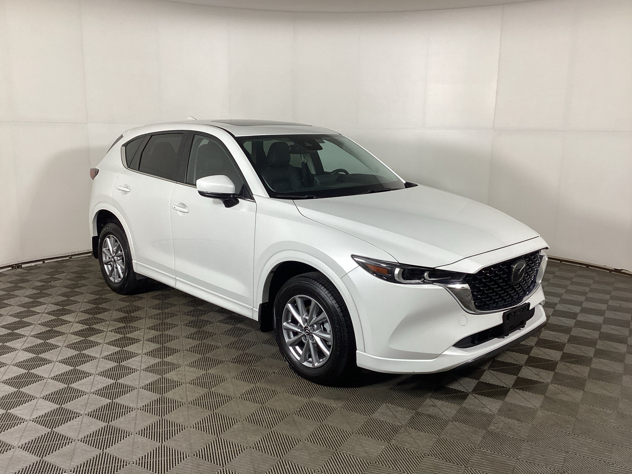Used 2024 MAZDA CX-5 AWD 2.5 S w/ Preferred Package image 1