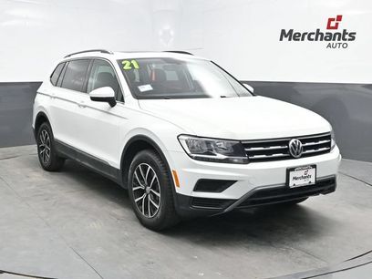 Used 2021 Volkswagen Tiguan SE w/ Panoramic Sunroof Package