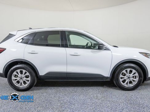 Used 2023 Ford Escape Active AWD/4WD image 8