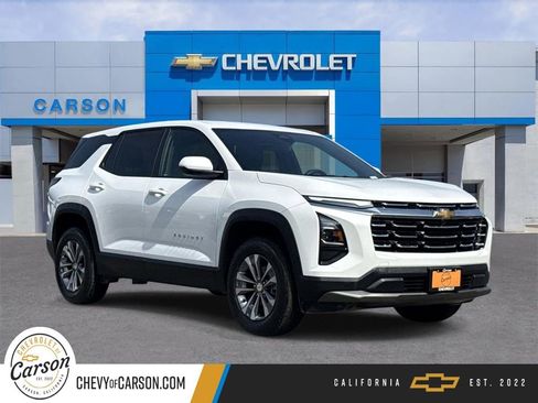 Used 2025 Chevrolet Equinox LT FWD image 1