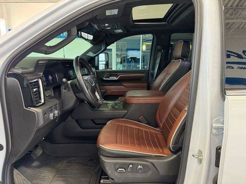 Used 2025 GMC Sierra 2500 Denali Ultimate AWD/4WD image 7