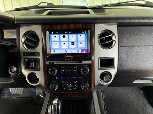 Used 2017 Ford Expedition Platinum RWD image 22
