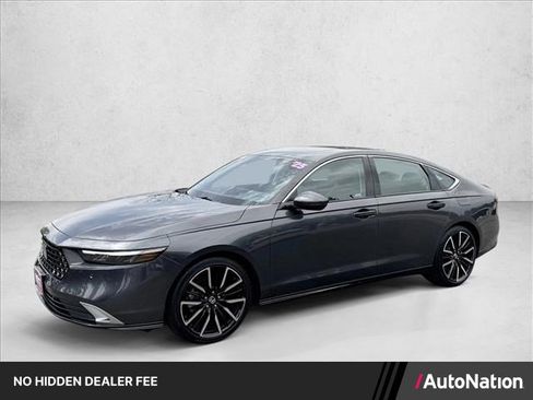 Used 2025 Honda Accord Touring image 1