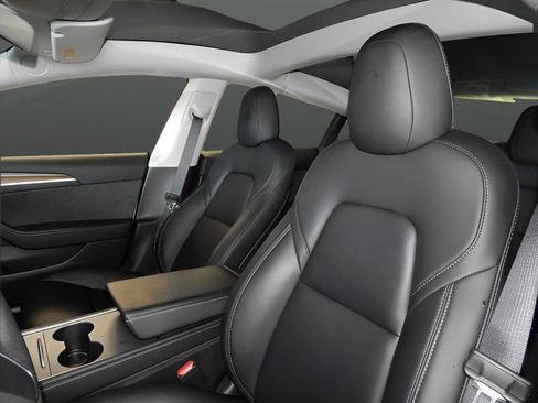 Used 2022 Tesla Model 3 Long Range image 18