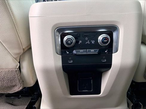 Used 2021 GMC Yukon XL Denali w/ Denali Premium Package image 33