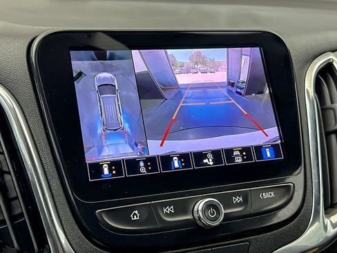 Used 2023 Chevrolet Equinox Premier AWD/4WD image 18