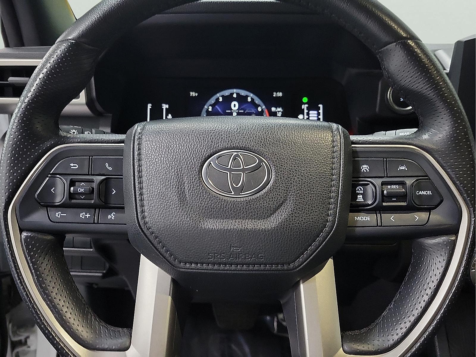 Certified 2025 Toyota 4Runner SR5 AWD/4WD image 17