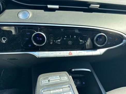 Used 2025 Genesis GV70 2.5T AWD/4WD image 29