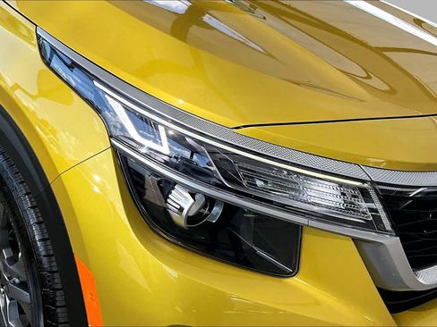 Used 2023 Kia Seltos S w/ Navigation Package FWD image 27