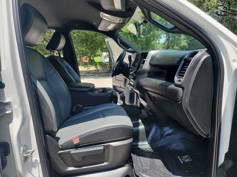 Used 2022 RAM 2500 Tradesman w/ Chrome Appearance Group AWD/4WD image 30