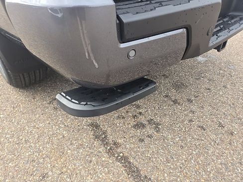 New 2026 Nissan Frontier SV w/ Tow Package image 30