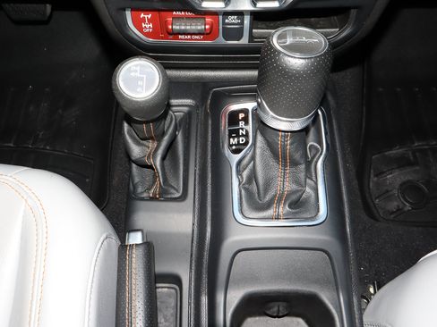 Used 2023 Jeep Gladiator Mojave w/ LED Lighting Group image 25