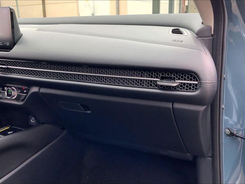 Used 2025 Honda HR-V EX-L image 17