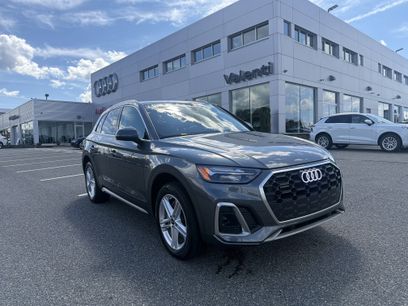 Certified 2024 Audi Q5 e Premium w/ Convenience Package