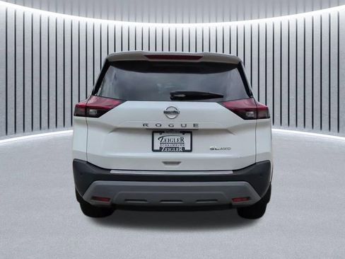 Used 2021 Nissan Rogue SL w/ Premium Package AWD/4WD image 6