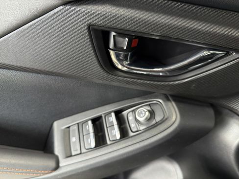 Certified 2024 Subaru Crosstrek 2.5i Limited w/ Crosstrek Mirror Package image 20