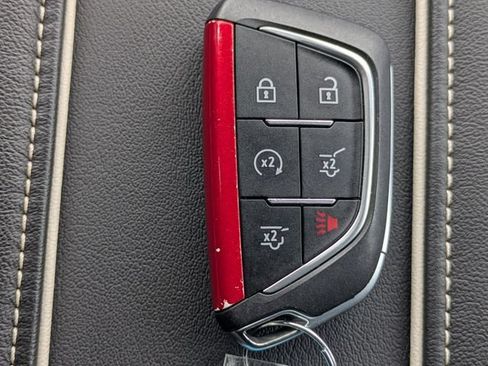 Used 2025 Cadillac Escalade V AWD/4WD image 33