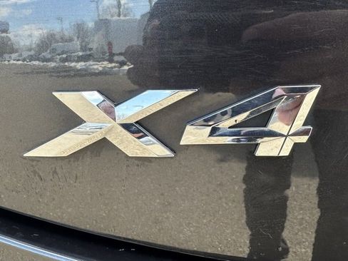 Used 2023 BMW X4 xDrive30i w/ M Sport Package image 9
