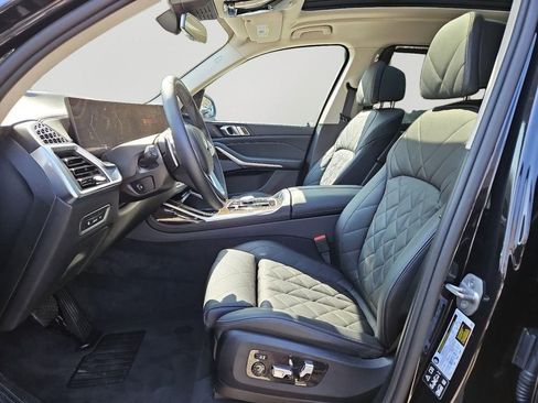 Used 2025 BMW X7 xDrive40i w/ Premium Package image 14