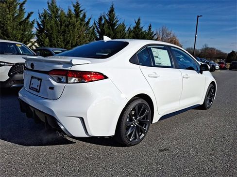 New 2026 Toyota Corolla SE image 4