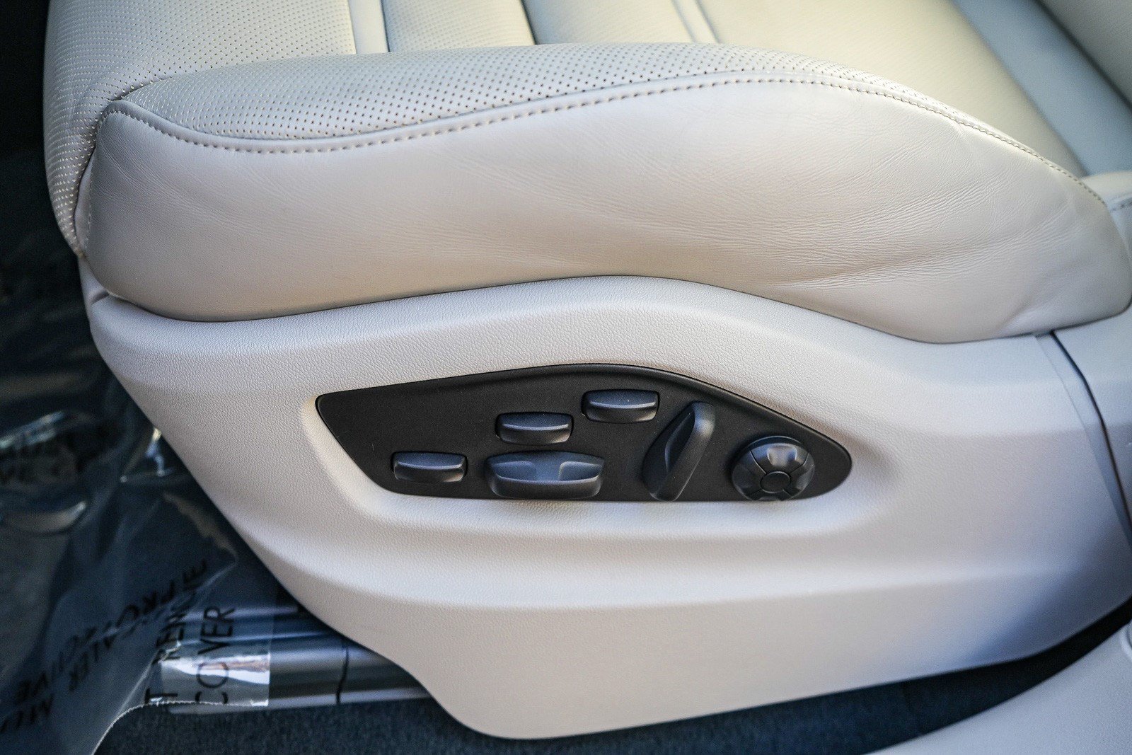 Used 2023 Porsche Cayenne Coupe AWD/4WD image 21