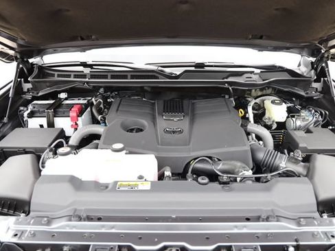 New 2026 Toyota Tundra SR5 AWD/4WD image 10