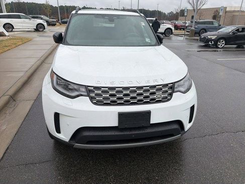 Used 2025 Land Rover Discovery S image 26