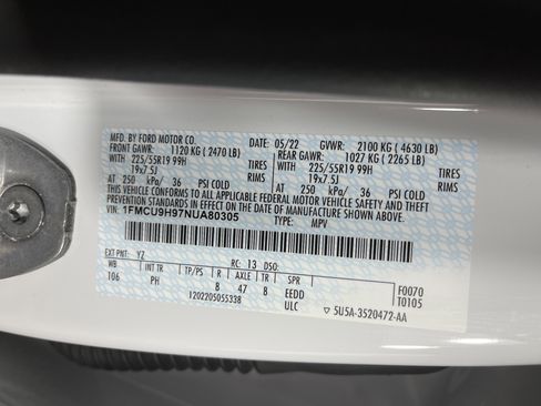 Used 2022 Ford Escape SEL w/ SEL Stealth AWD Package image 28