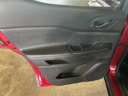 Used 2019 GMC Acadia SLT w/ LPO, Floor Liner Package image 16