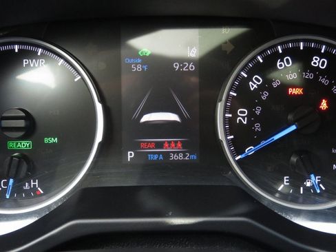 Used 2021 Toyota RAV4 XLE image 22