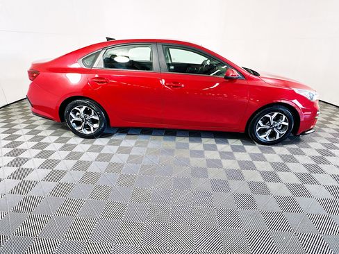 Used 2021 Kia Forte LXS image 2
