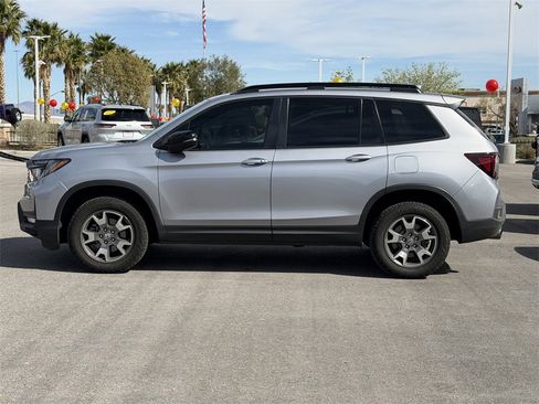Used 2022 Honda Passport TrailSport image 3