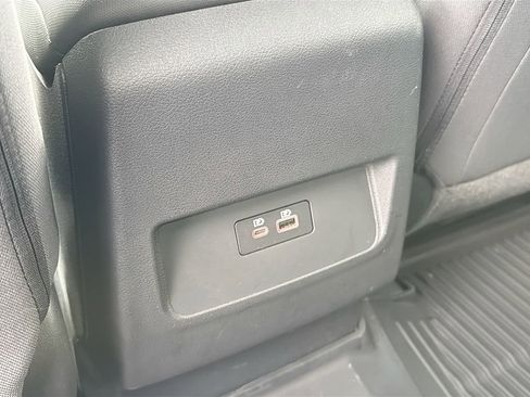 Used 2023 Nissan Frontier SV image 23